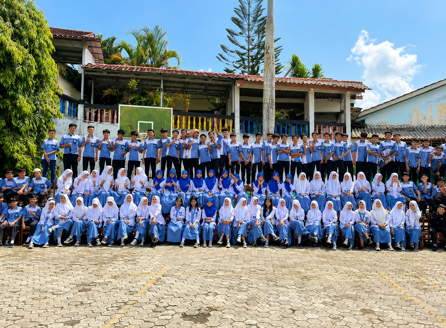 Foto Bersama Menjelang Kelulusan Kelas IX